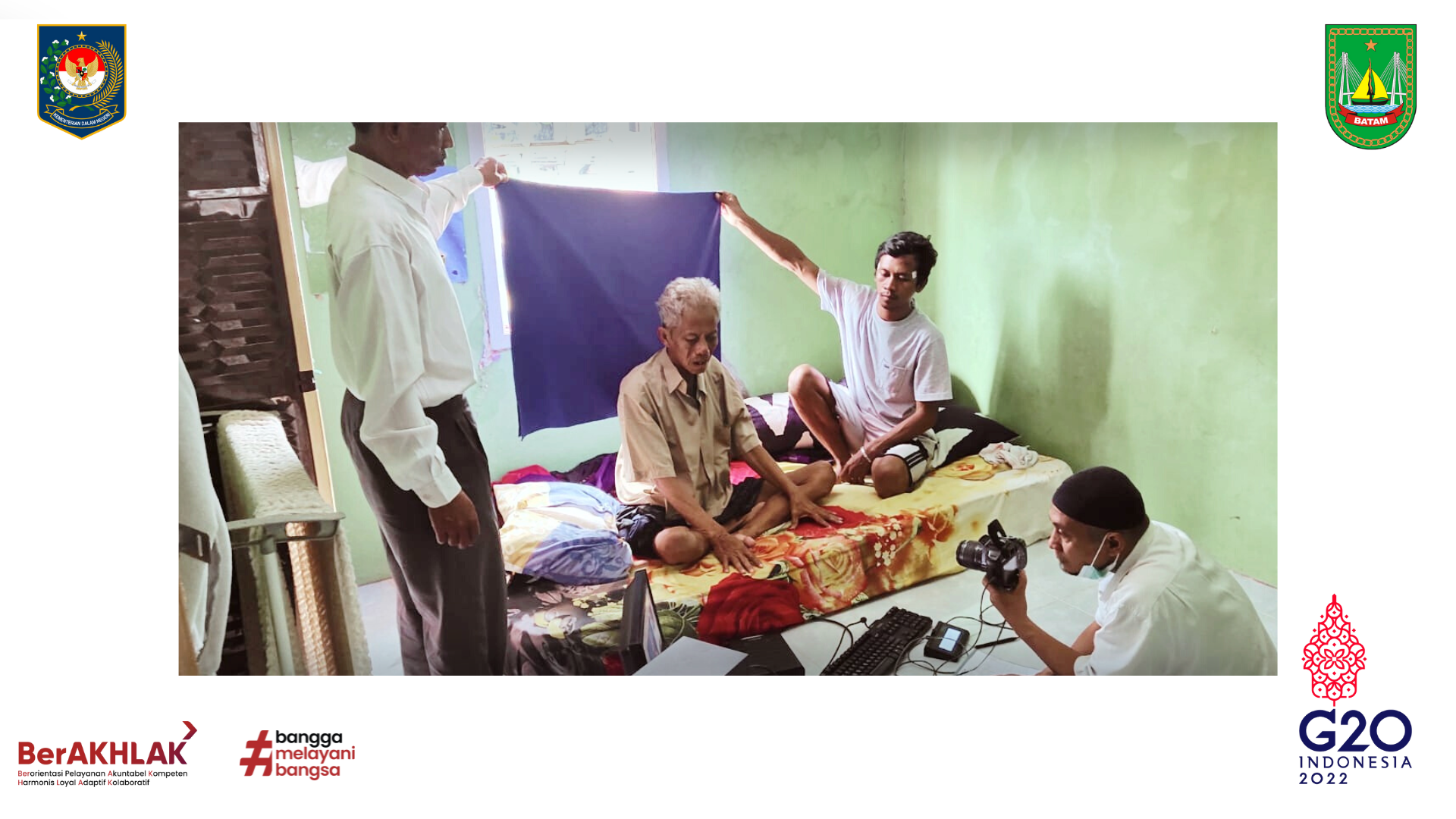 Jemput Bola Perekaman Warga Sakit – Dinas Kependudukan dan Pencatatan